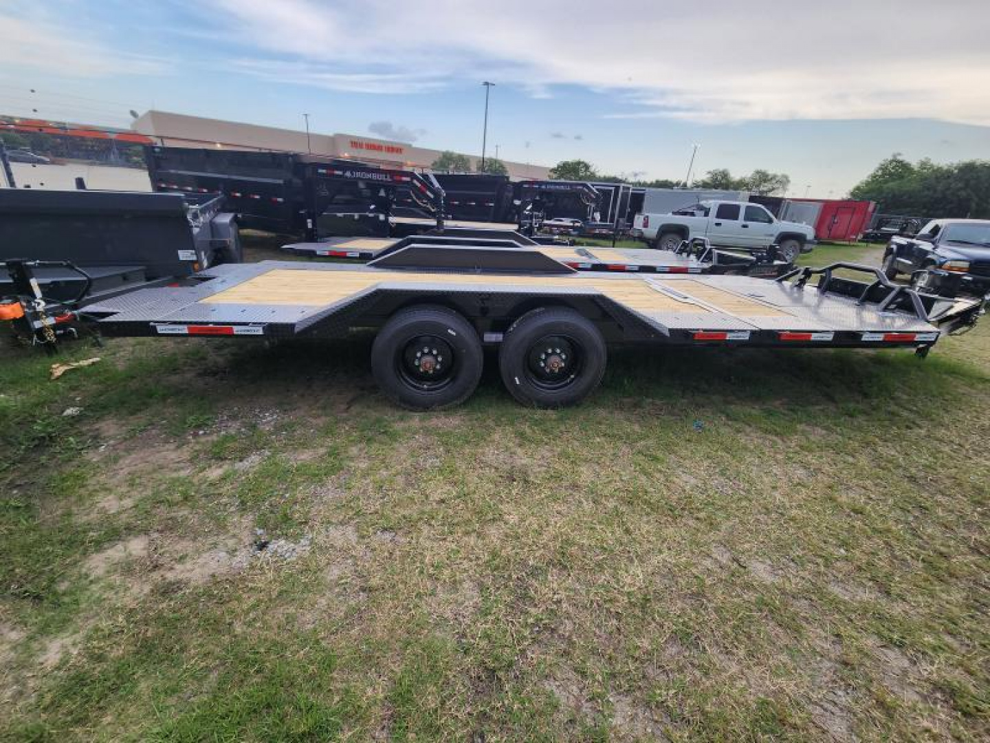 New 2025 Horizon Trailers 22'x102" Drive Over Fenders Tilt Gravity With 21k Gvwr With 10k Axles Super Single Wheel Stationary Deck Tool Box in Deck Pipe Top Front Shield HETBP-22' 10K Equipment Trailer