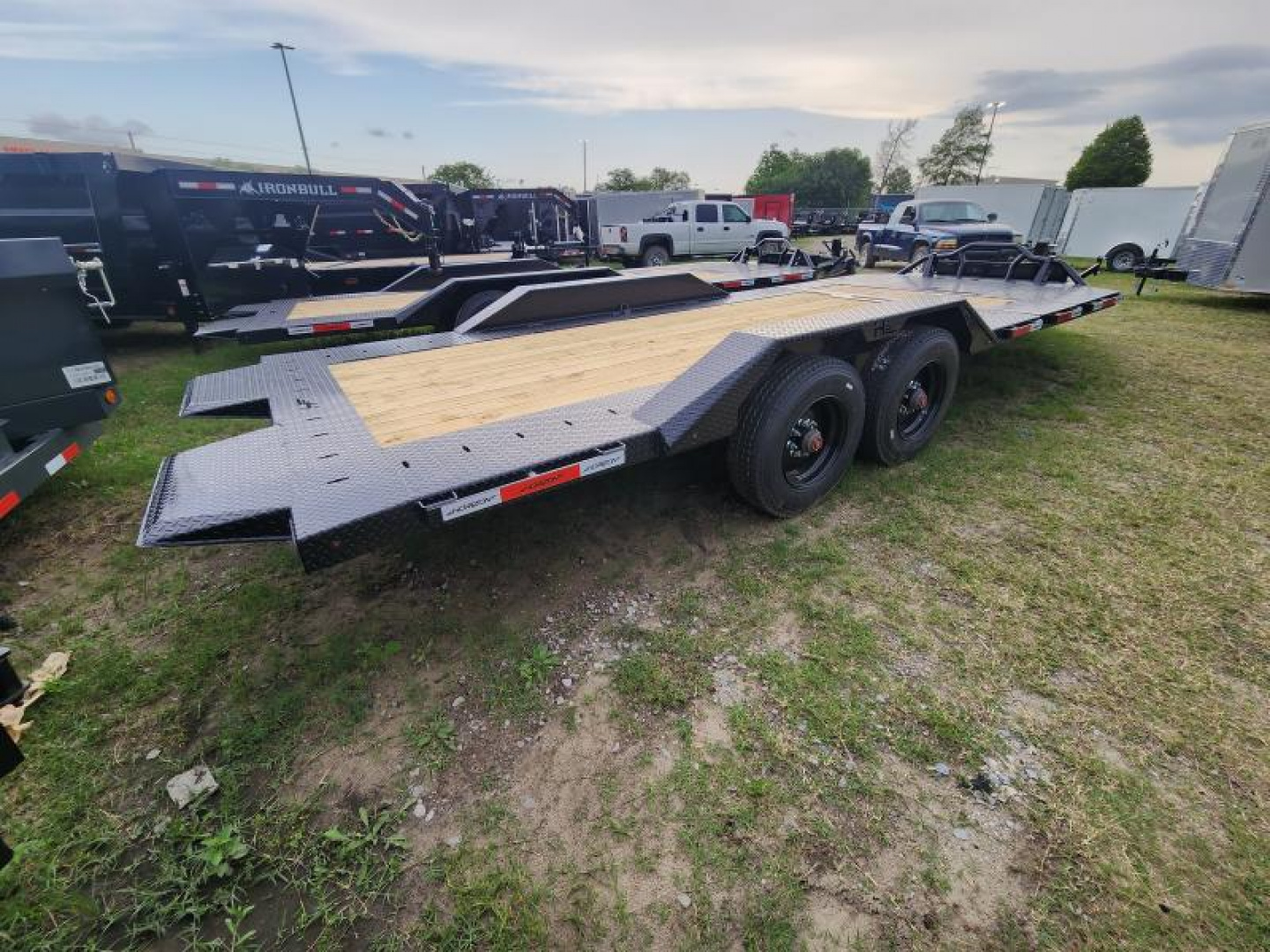 New 2025 Horizon Trailers 22'x102" Drive Over Fenders Tilt Gravity With 21k Gvwr With 10k Axles Super Single Wheel Stationary Deck Tool Box in Deck Pipe Top Front Shield HETBP-22' 10K Equipment Trailer