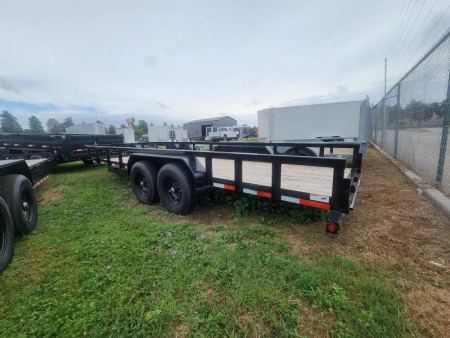 New 2025 Top Hat Trailers 83x20' Equipment Trailer