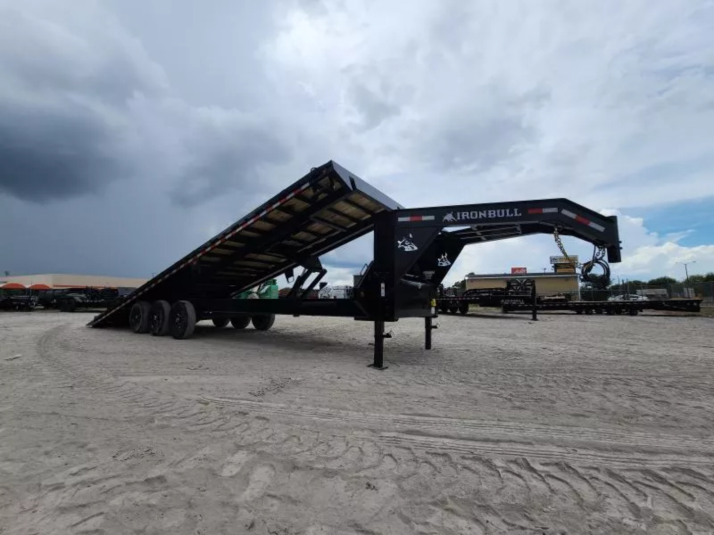 New 2026 Iron Bull Gooseneck 30'x102" DeckOver Tilt Trailer Triple Axles Power Tilt 21k Gvwr Triple 7k Axles DeckOver
