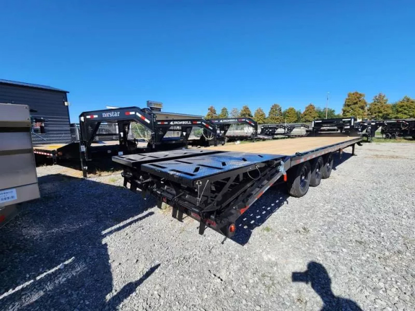 New 2026 Iron Bull 102"x32' Gooseneck (3) 7kAxles 21k Gvwr Rampage RampsFlatbed Trailer