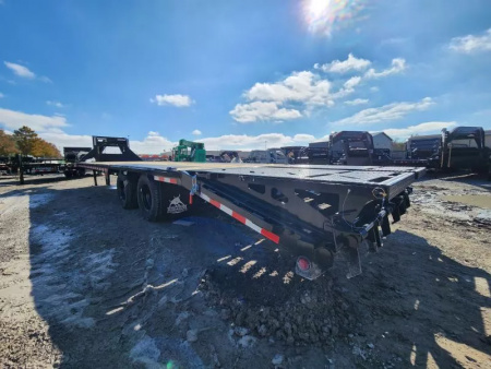 New 2026 Iron Bull FLG0232102 Flatbed Trailer 32' Gooseneck (27+5) Rampage Ramps