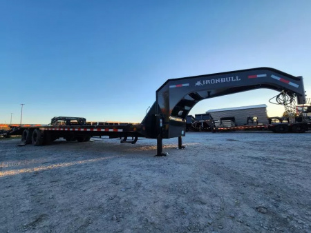 New 2026 Iron Bull FLG0232102 Flatbed Trailer 32' Gooseneck (27+5) Rampage Ramps