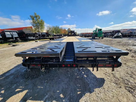 New 2026 Iron Bull FLG0232102 Flatbed Trailer 32' Gooseneck (27+5) Rampage Ramps