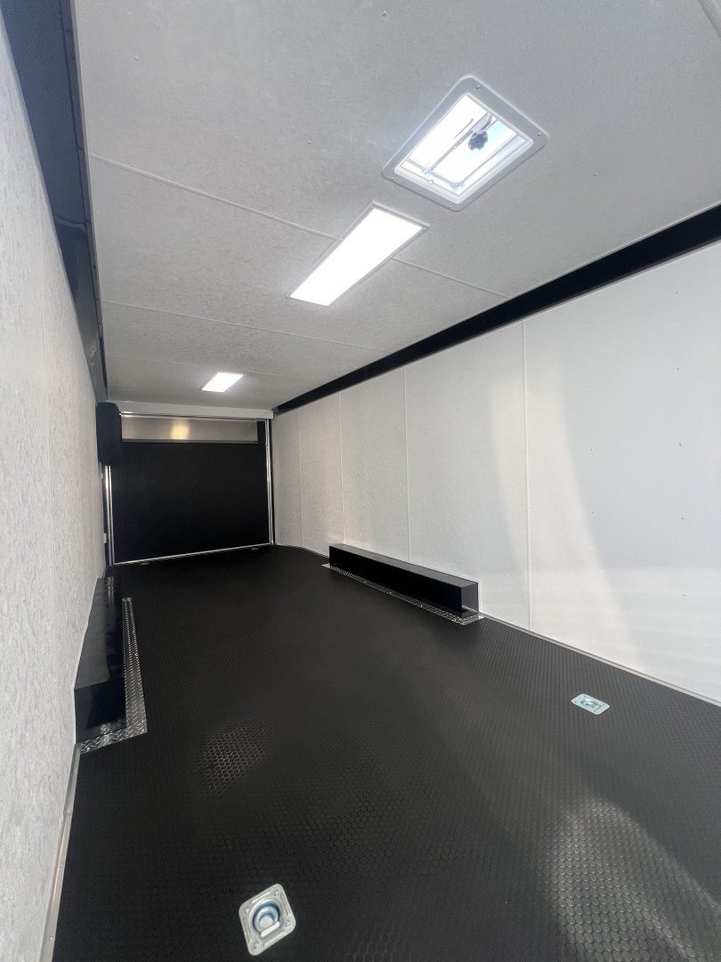 New 2026 Vintage 28’ Tag Race Trailer