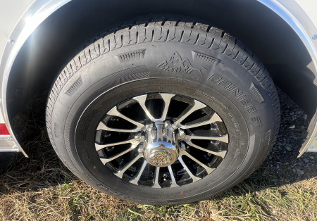 New 2026 Vintage 28’ Tag Race Trailer