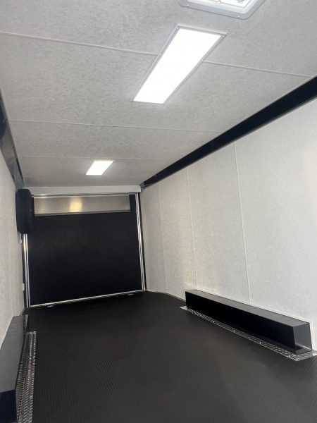 New 2026 Vintage 28’ Tag Race Trailer