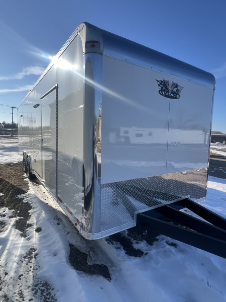 New 2026 Vintage 28’ Tag Race Trailer
