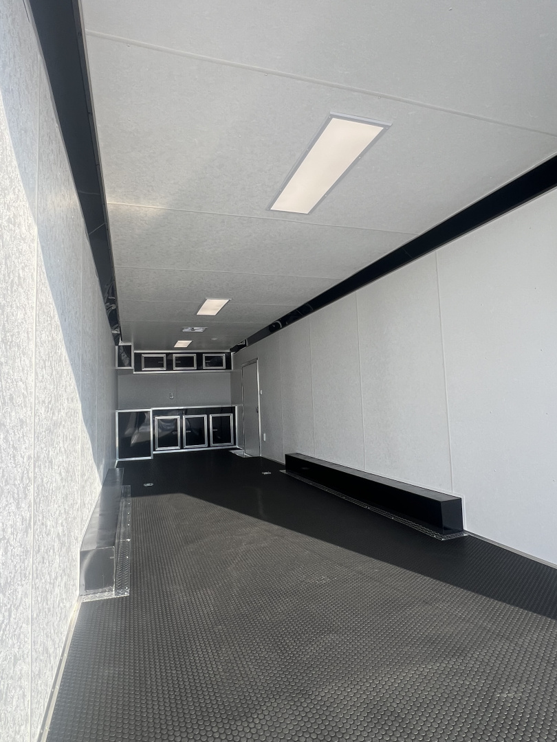 New 2026 Vintage 32’ Tag Race Trailer