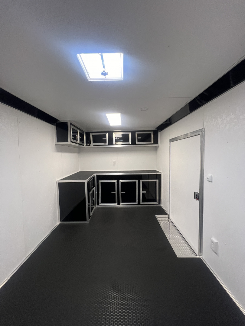 New 2026 Vintage 32’ Tag Race Trailer