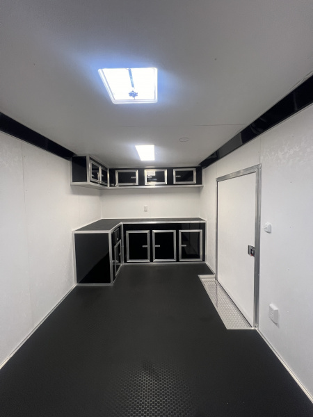 New 2026 Vintage 32’ Tag Race Trailer