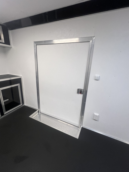 New 2026 Vintage 32’ Tag Race Trailer