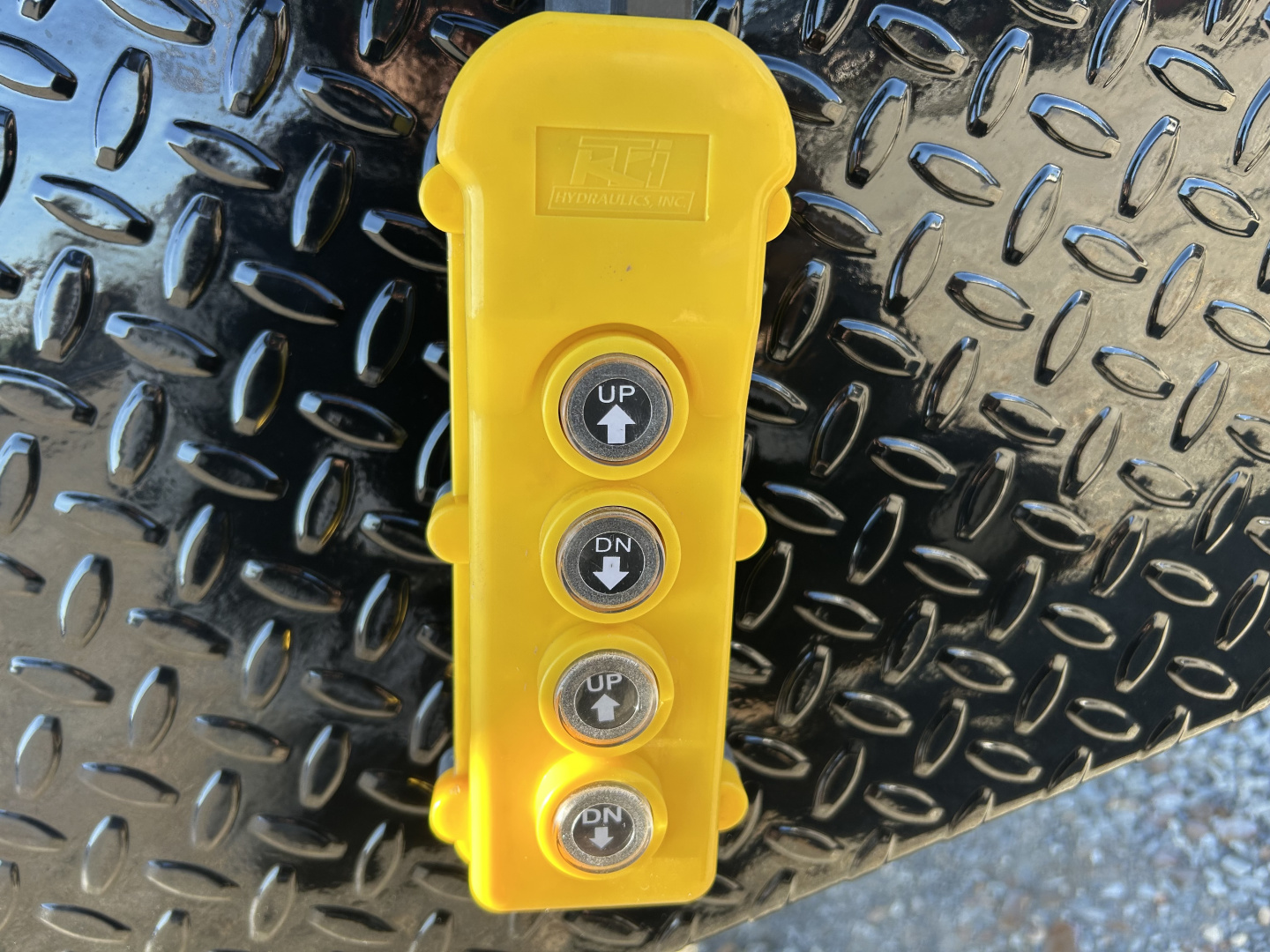 New 2026 MAXXD Gooseneck Trailer | 102" x 28' 30K GVWR