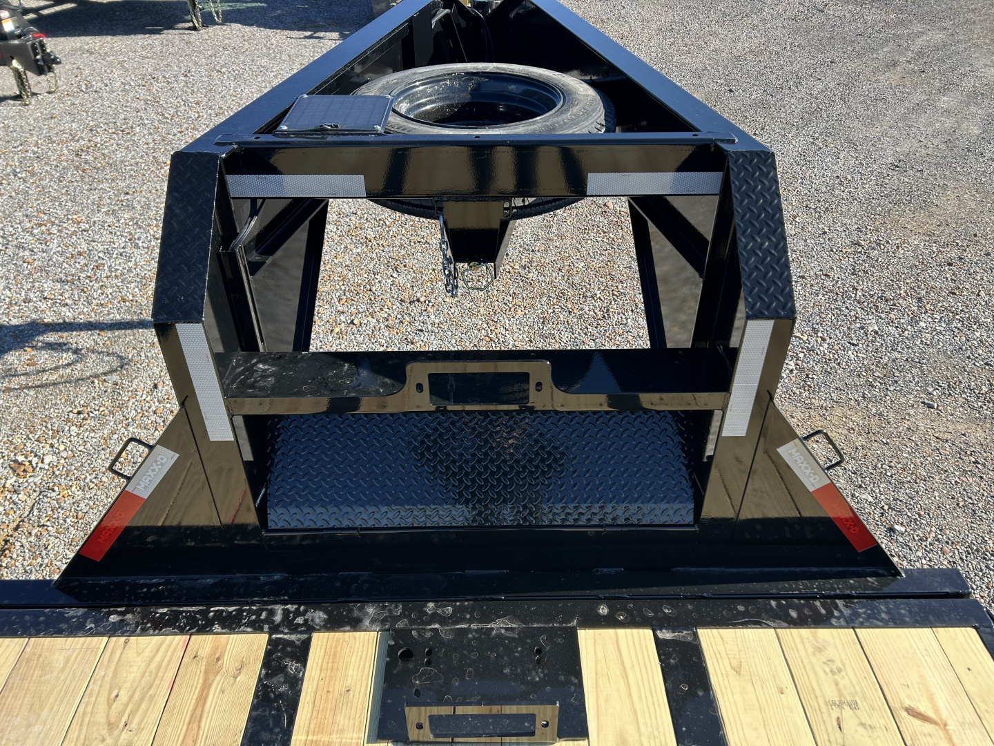 New 2026 MAXXD Gooseneck Trailer | 102" x 28' 30K GVWR