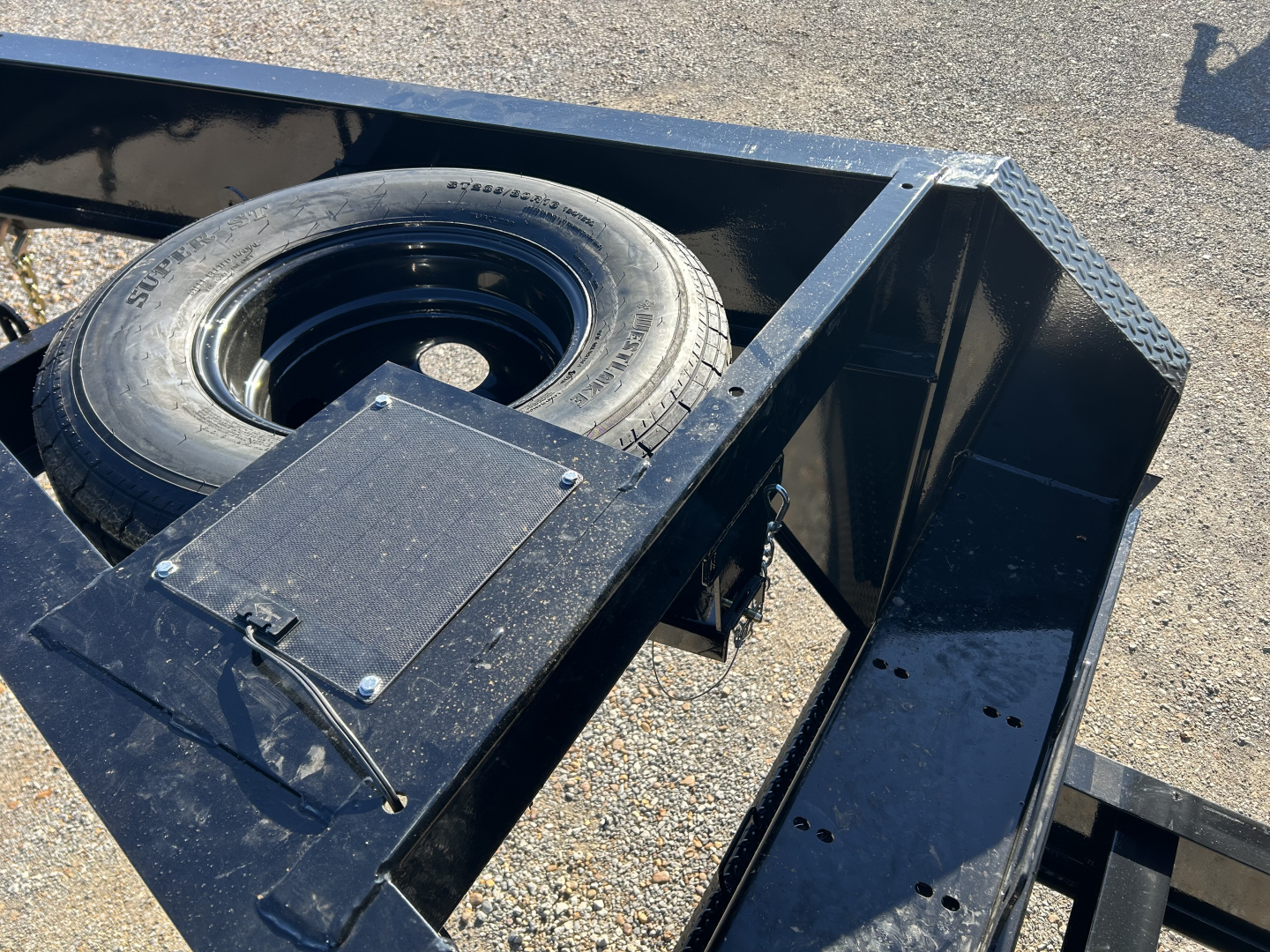 New 2026 MAXXD Gooseneck Dump Trailer | 96" x 20' 25K GVWR