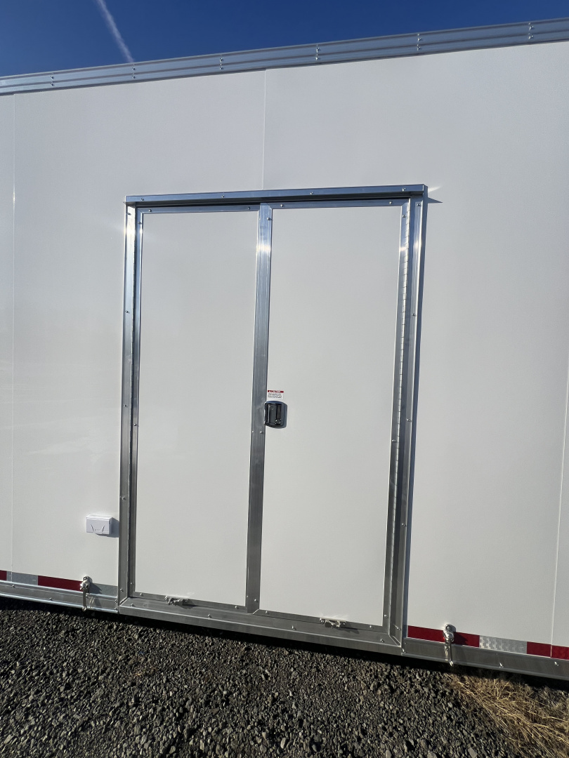 New 2026 Vintage 34’ Tag Race Trailer