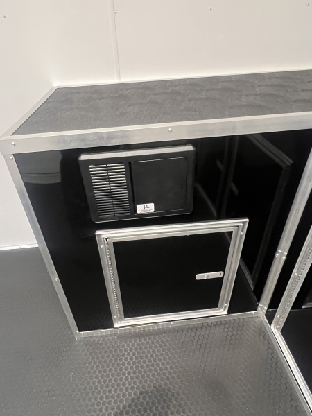 New 2026 Vintage 34’ Tag Race Trailer