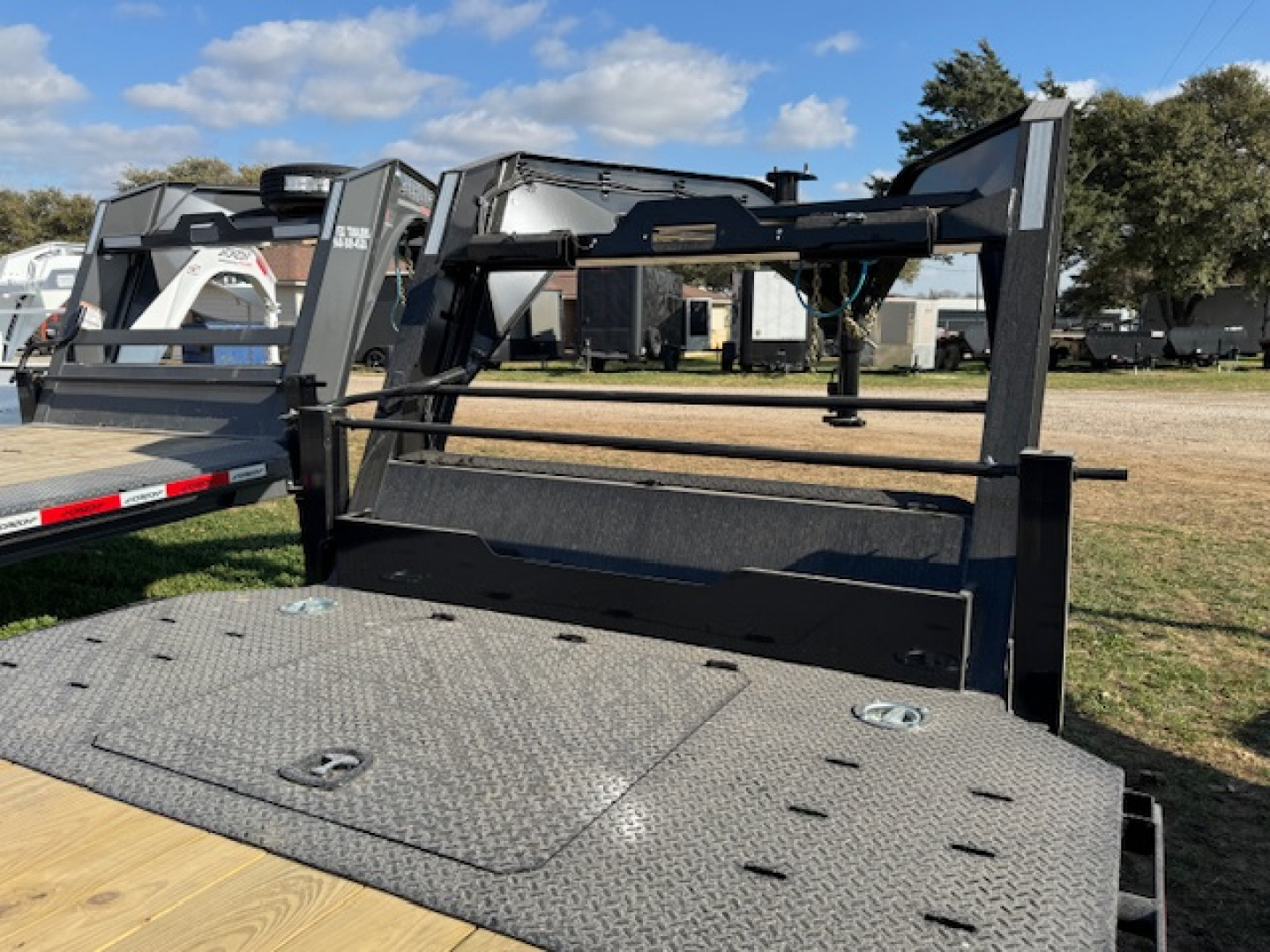 New 2026 Horizon Trailers ETZ 24' Gooseneck 8K Equipment Trailer