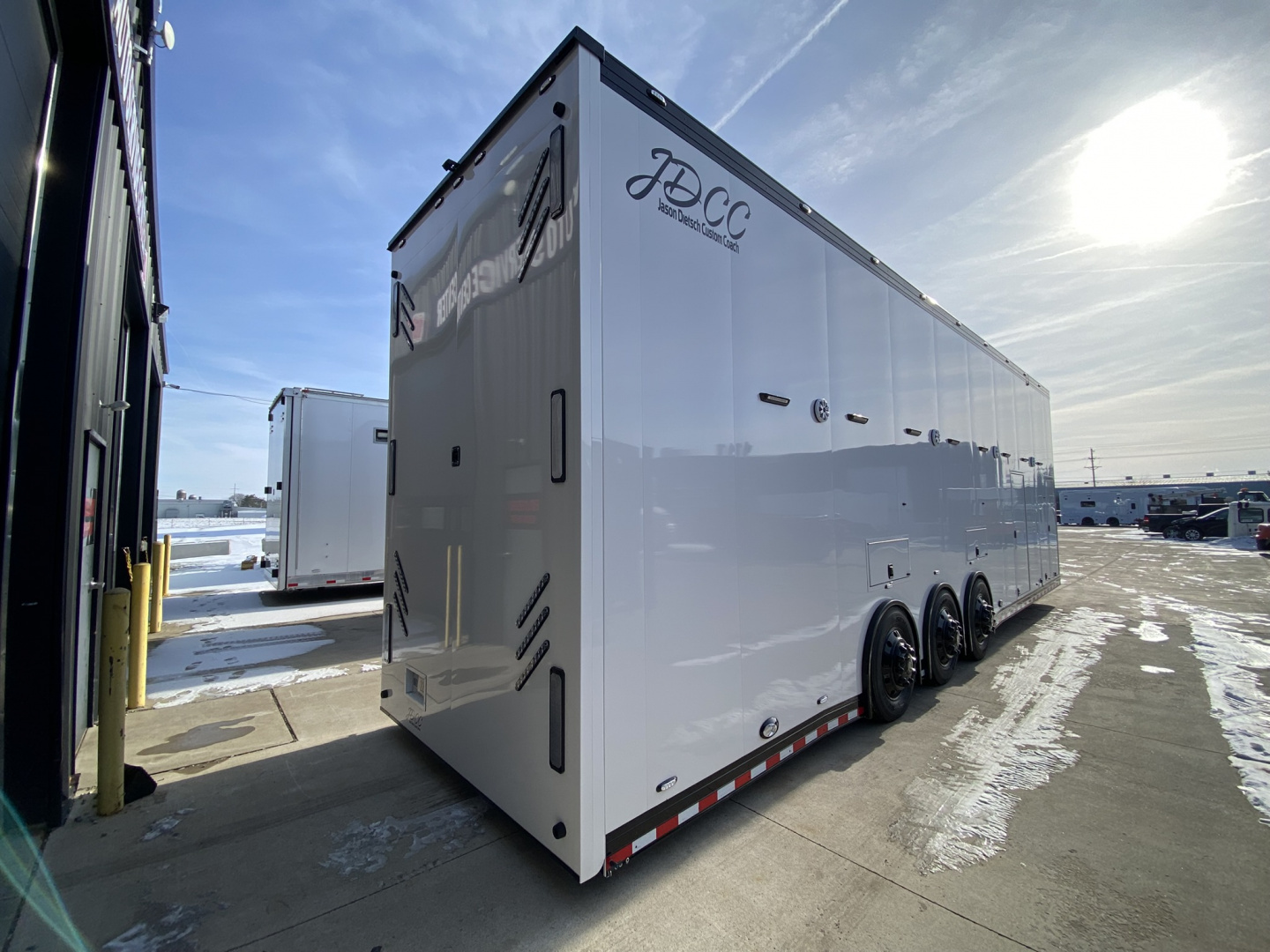 New JDCC 2026 PRI 38' Lift Gate