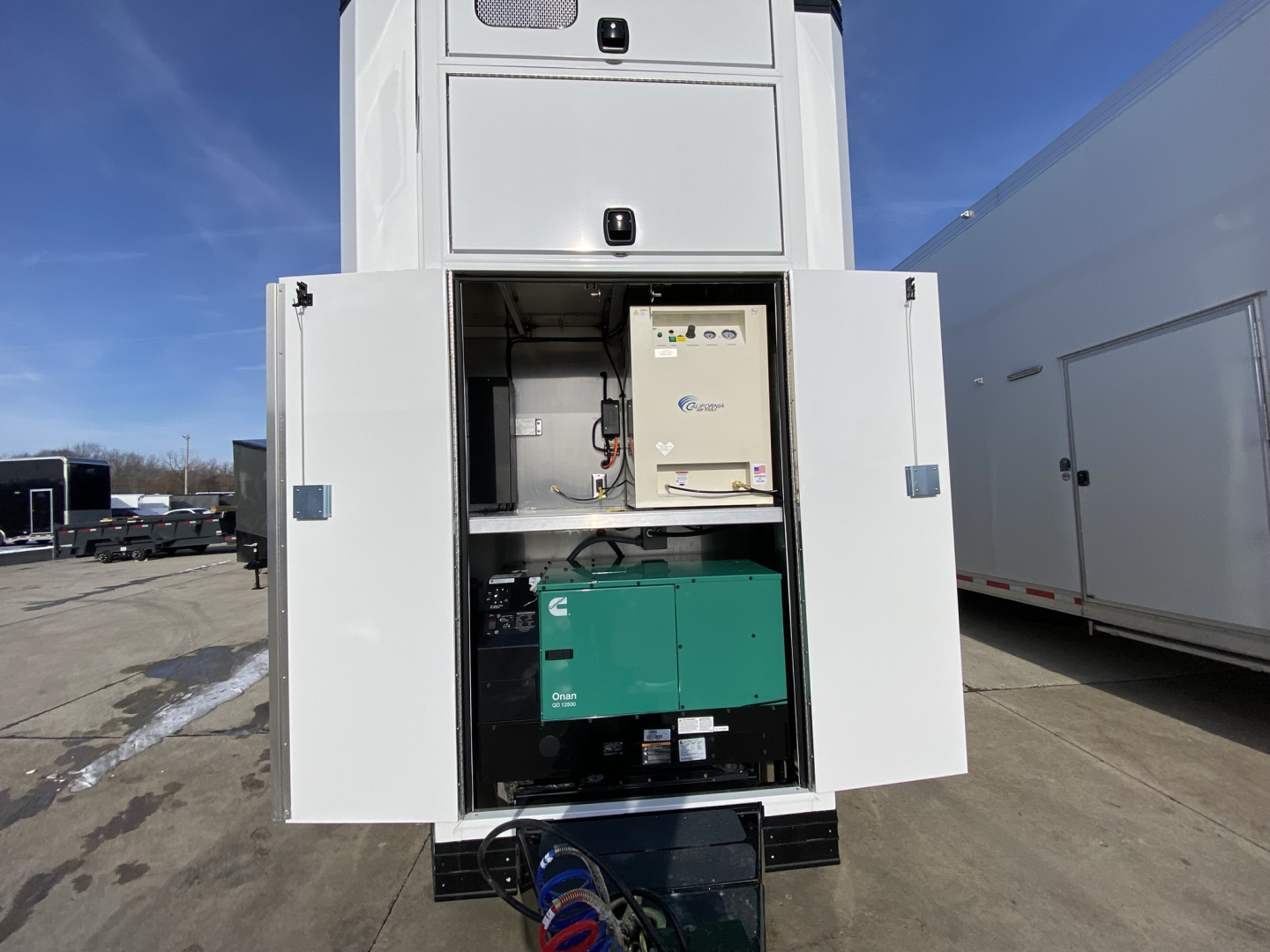 New JDCC 2026 PRI 38' Lift Gate