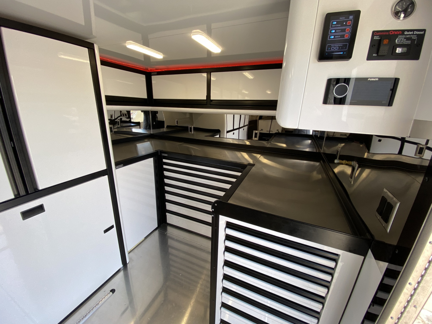 New JDCC 2026 PRI 38' Lift Gate