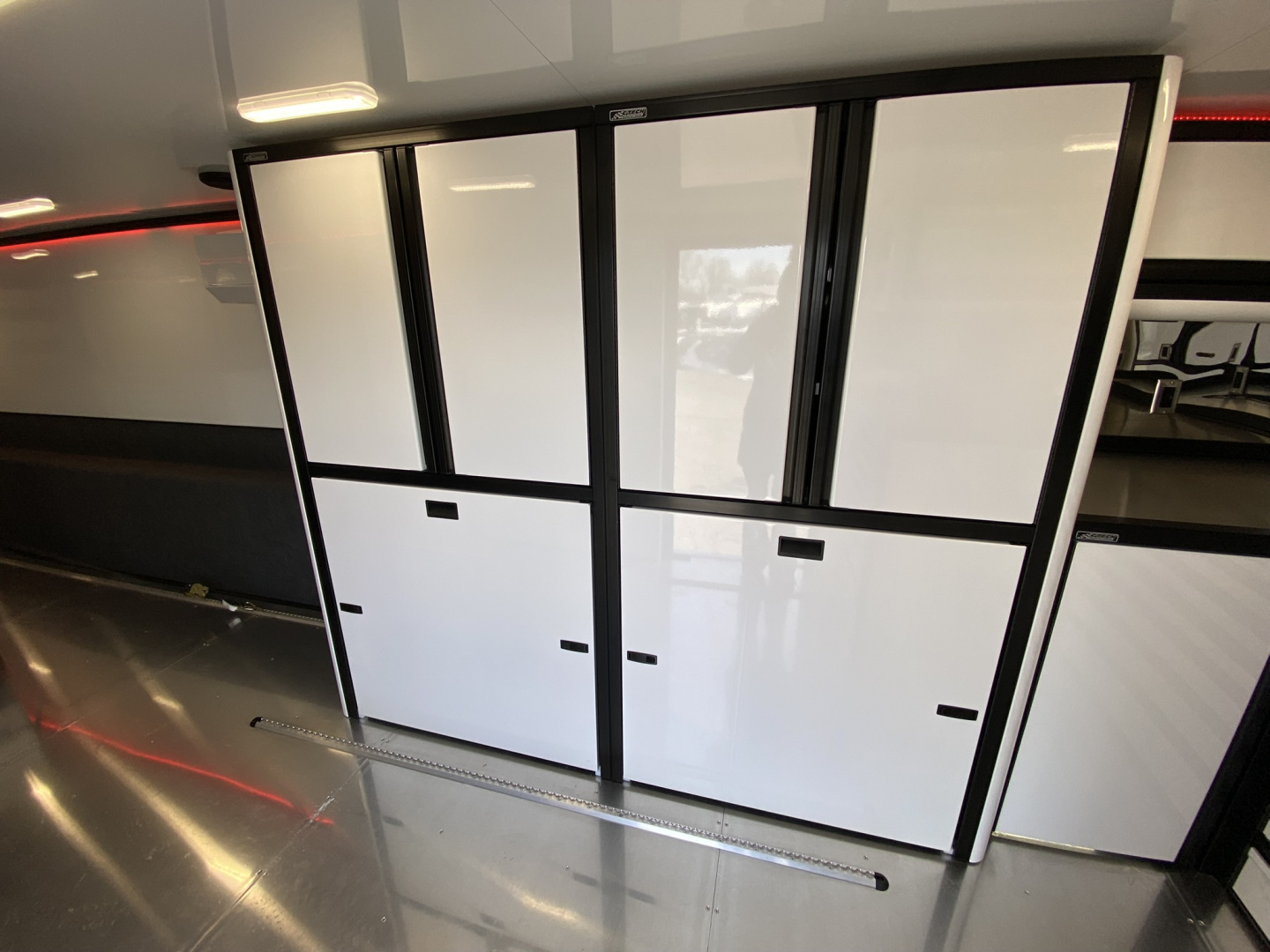 New JDCC 2026 PRI 38' Lift Gate