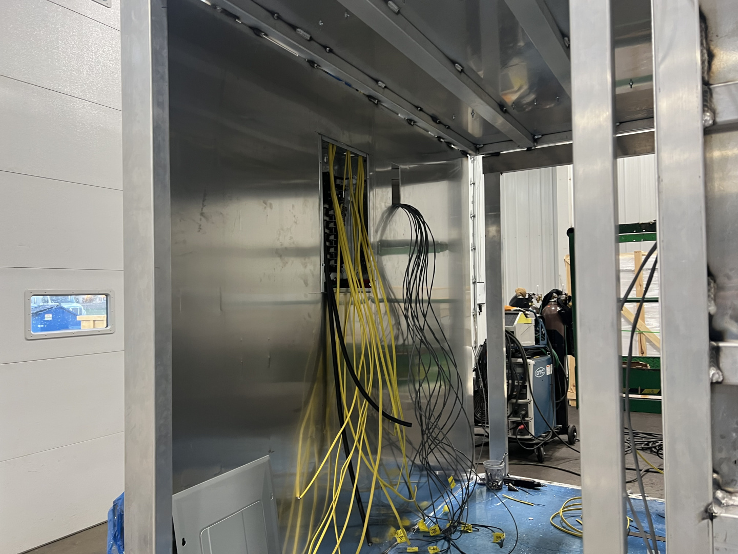 New JDCC 2026 PRI 38' Lift Gate