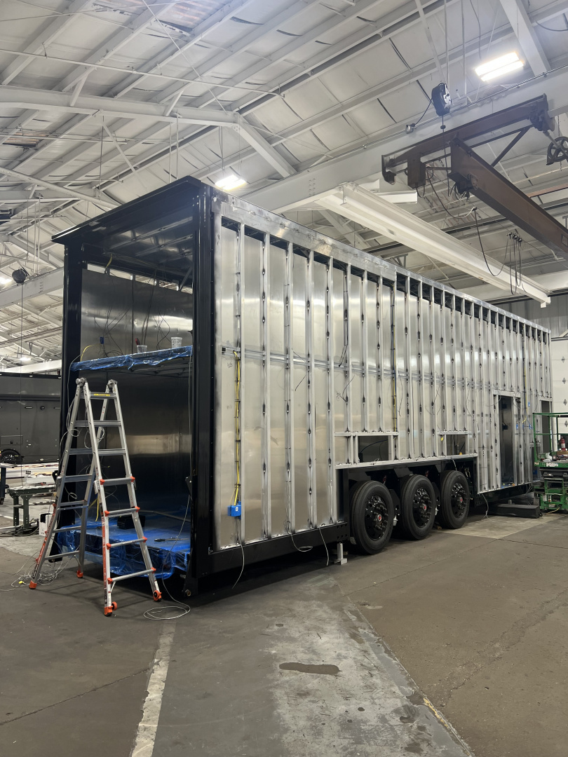 New JDCC 2026 PRI 38' Lift Gate