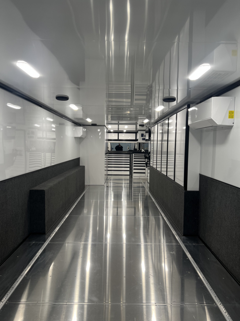 New JDCC 2026 PRI 38' Lift Gate