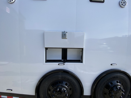New JDCC 2026 PRI 38' Lift Gate