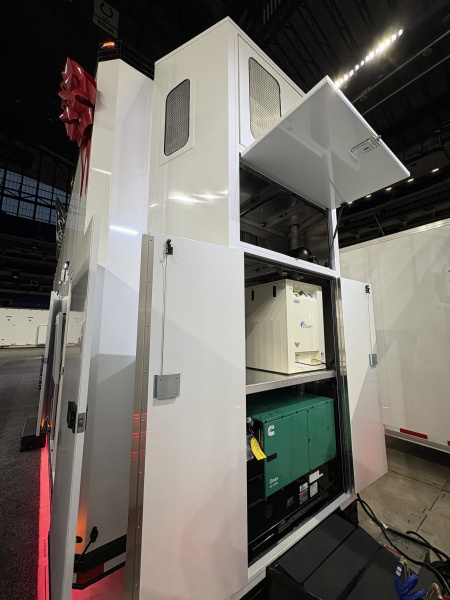 New JDCC 2026 PRI 38' Lift Gate