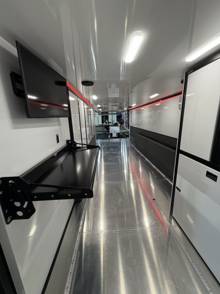 New JDCC 2026 PRI 38' Lift Gate