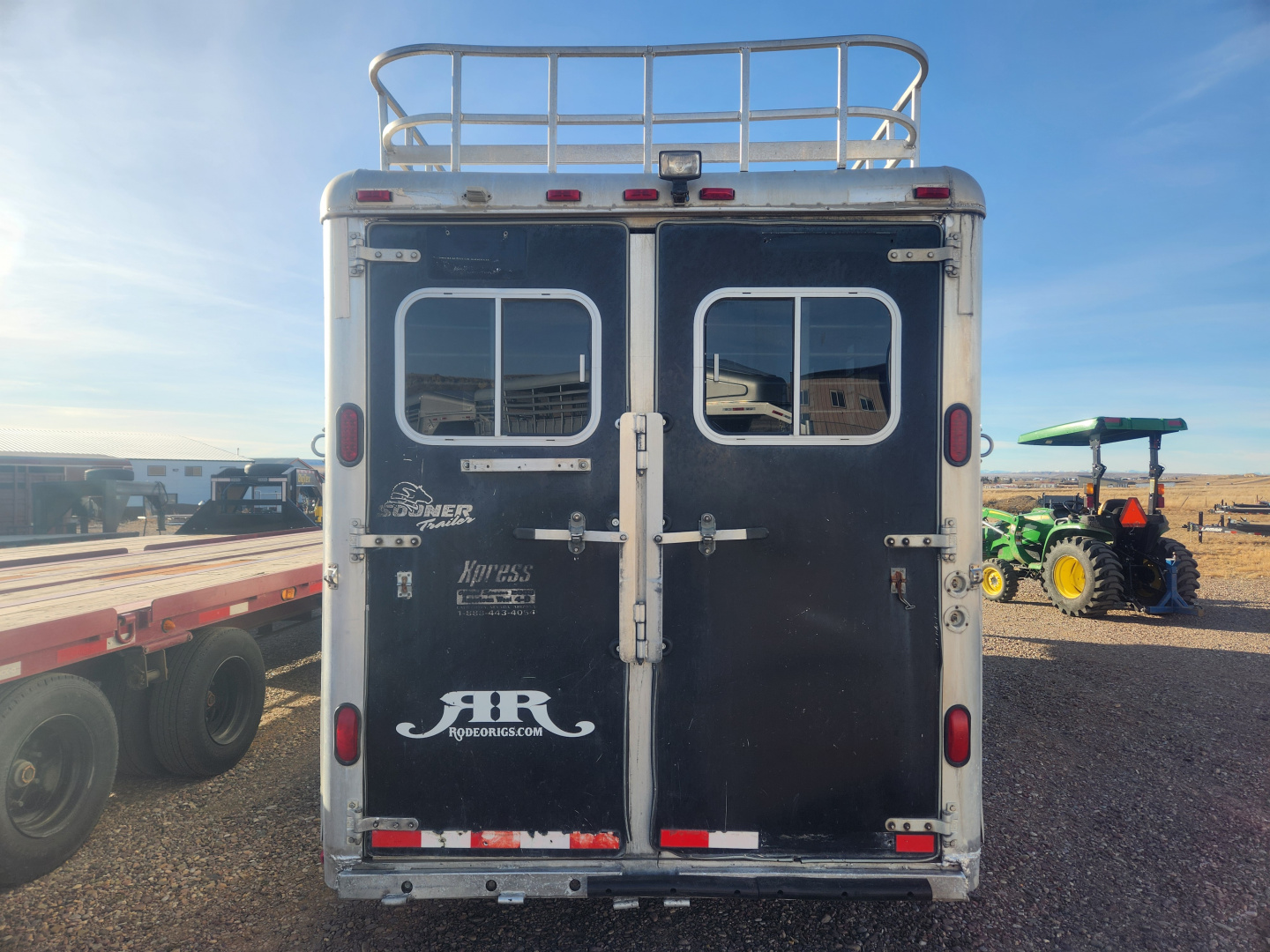 Used 1999 Exiss Sooner Horse Trailer 3H