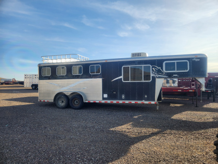 Used 1999 Exiss Sooner Horse Trailer 3H