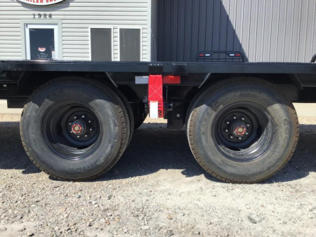 New 2026 PJ 102"x40' GN Low-Pro Air-Ride Flatbed w/ Duals - LD