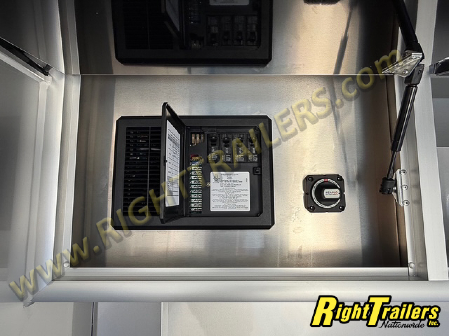 New 2026 8.5X28 inTech RACE TRAILER