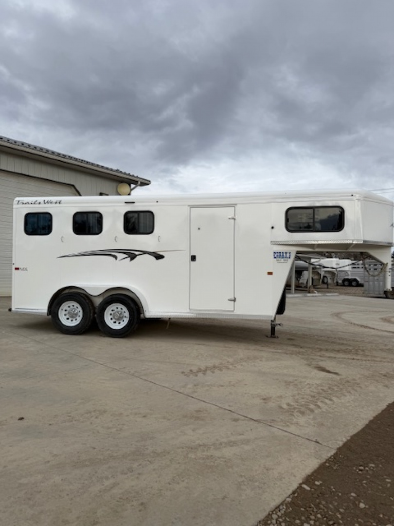 Used 2021 Trails West Adventure 3 Horse Horse Trailer