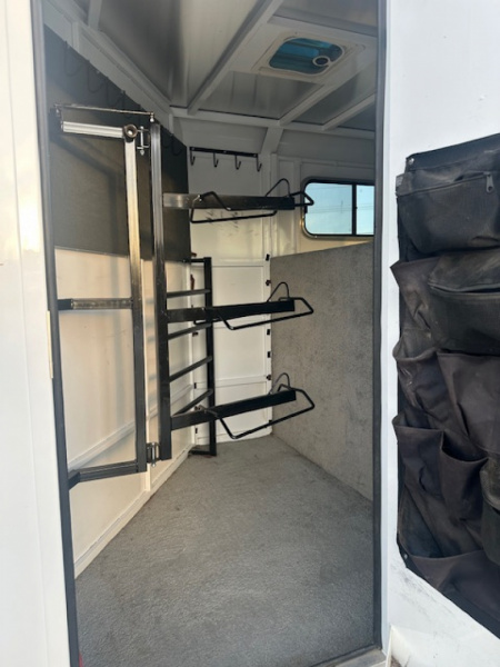 Used 2021 Trails West Adventure 3 Horse Horse Trailer