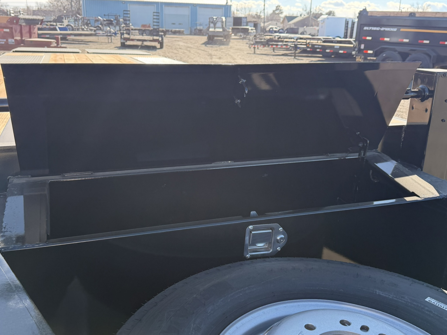 New 2026 Diamond T 8.5-28 Tandem Dual Deckover Pintle Equipment Hauler 25.9K GVWR