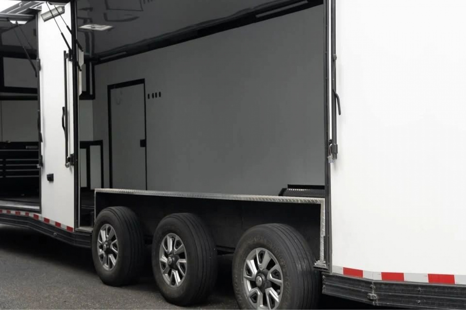 New 2025 CYNERGY 2 8.5X36FT ENCLOSED RACE TRAILER