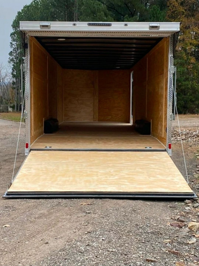 New 2026 GRACE PRO 8.5X26FT V-NOSE ENCLOSED TRAILER 6FT6 INTERIOR HEIGHT 5200LB AXLES