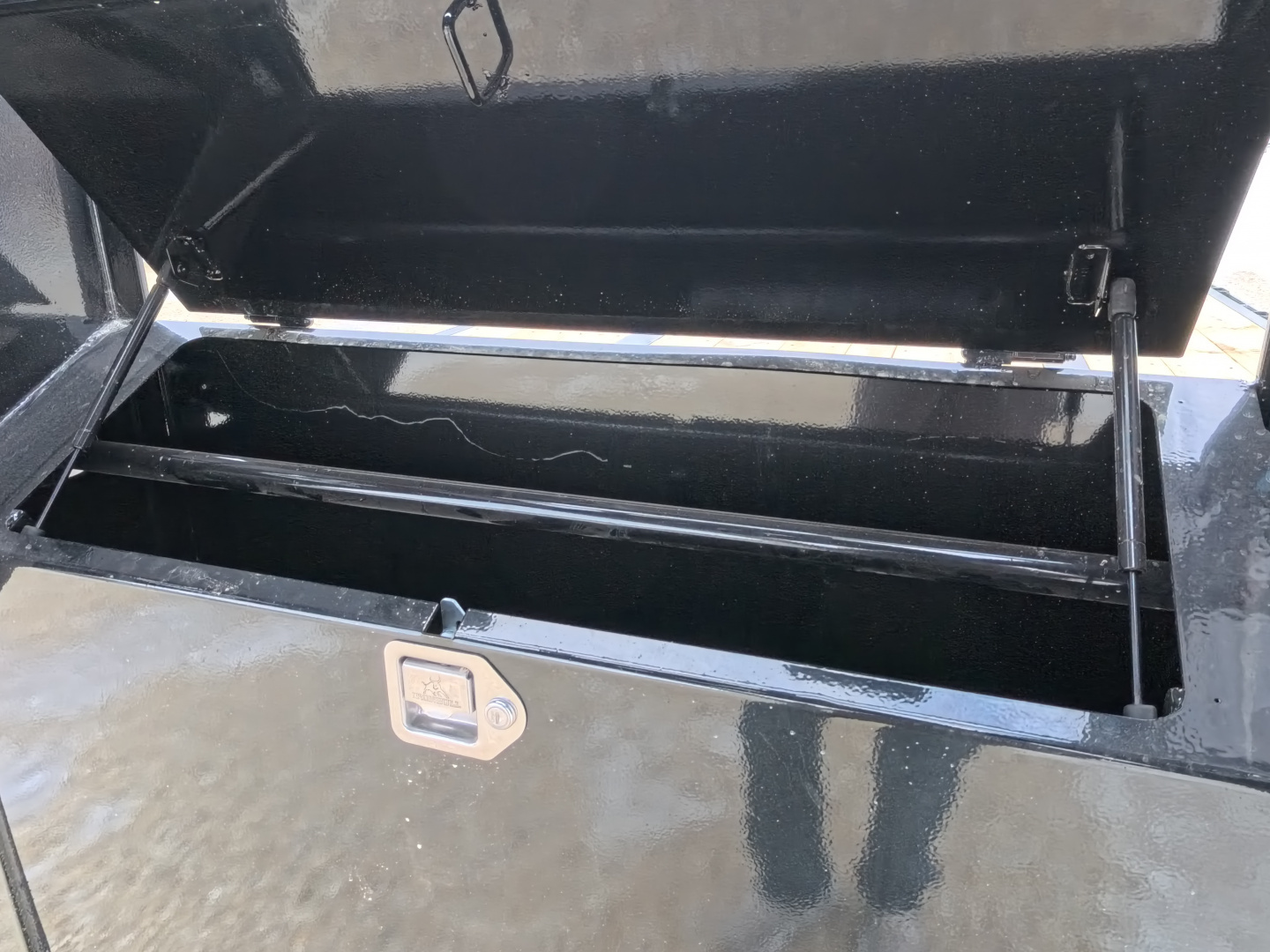 New 2026 Iron Bull Gooseneck Low Pro Deckover 102 x 36 (31 +5) FLG with Rampage Ramps, Matching Spare and 25,900 lb. GVWR