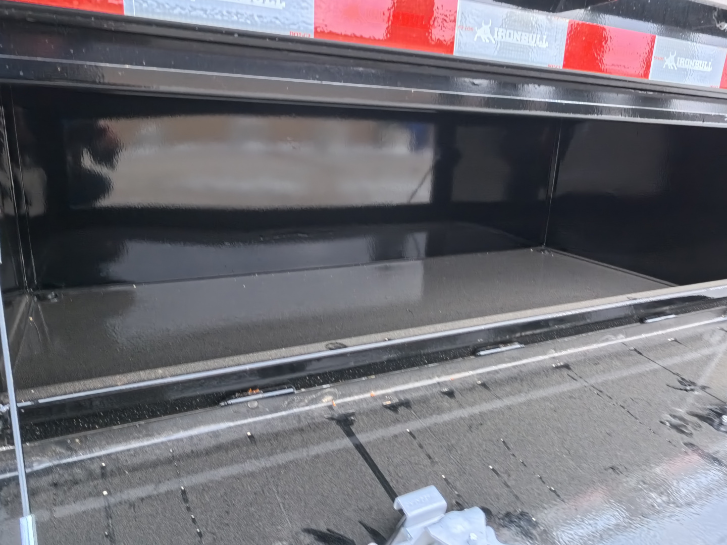 New 2026 Iron Bull Gooseneck Low Pro Deckover 102 x 36 (31 +5) FLG with Rampage Ramps, Matching Spare and 25,900 lb. GVWR