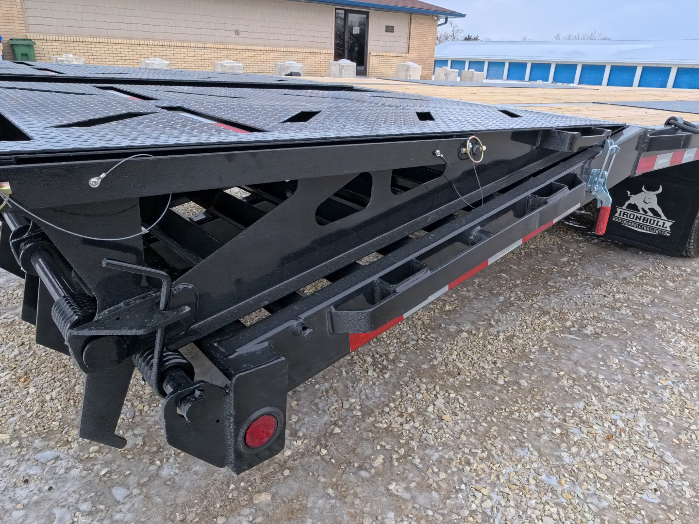 New 2026 Iron Bull Gooseneck Low Pro Deckover 102 x 36 (31 +5) FLG with Rampage Ramps, Matching Spare and 25,900 lb. GVWR