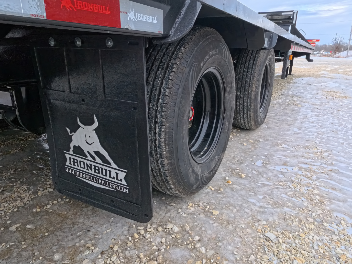 New 2026 Iron Bull Gooseneck Low Pro Deckover 102 x 36 (31 +5) FLG with Rampage Ramps, Matching Spare and 25,900 lb. GVWR