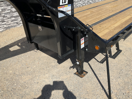 New 2026 PJ 102"x40' GN Low-Pro Flatbed w/ Duals - LD