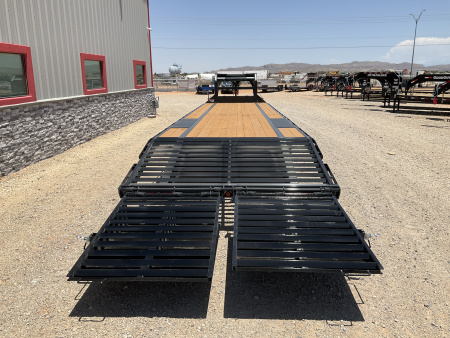 New 2026 PJ 102"x36' GN Low-Pro Flatbed w/ Singles - LX