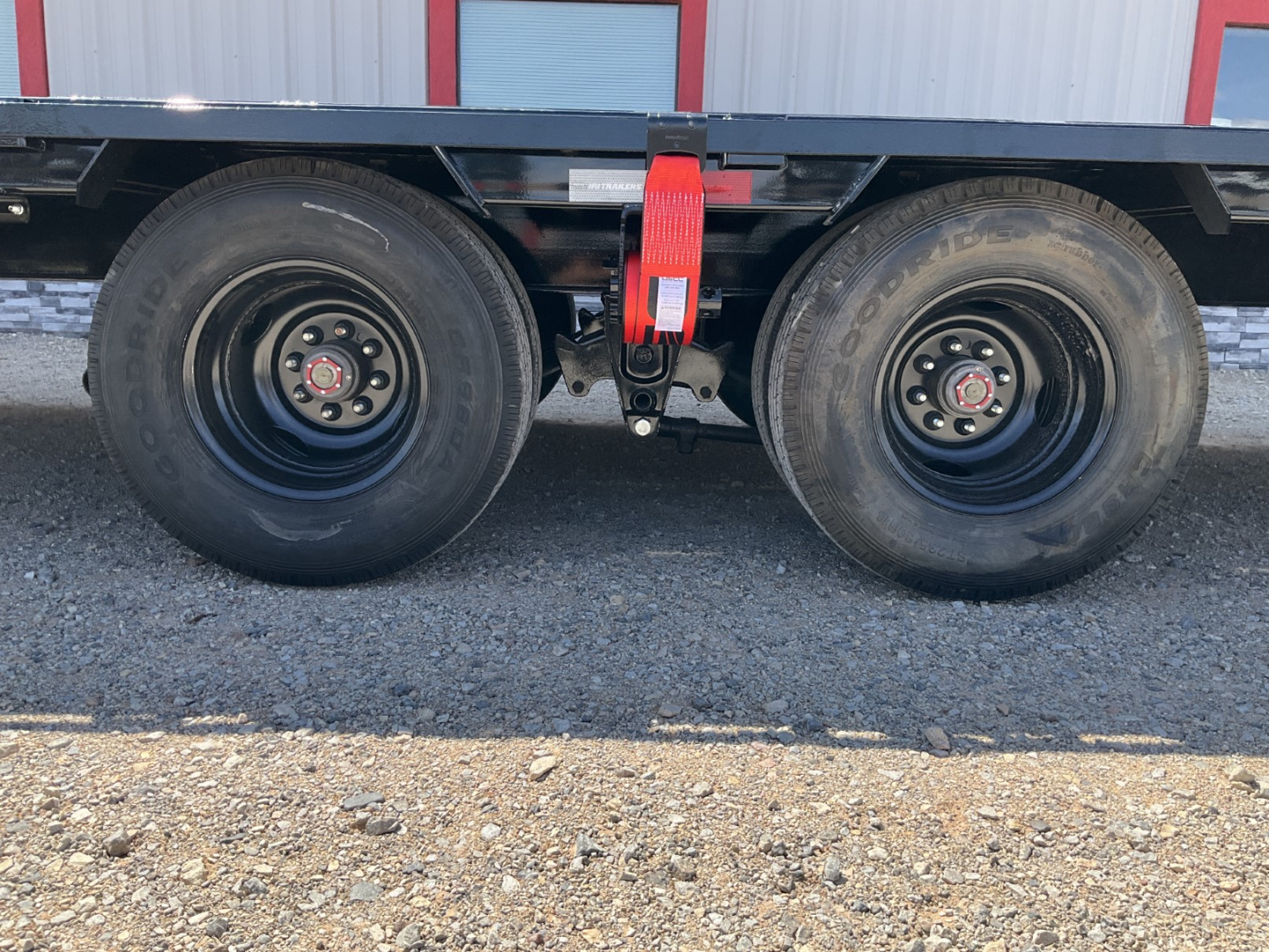 New 2026 PJ 102"x40' GN Low-Pro Flatbed w/ Duals - LD