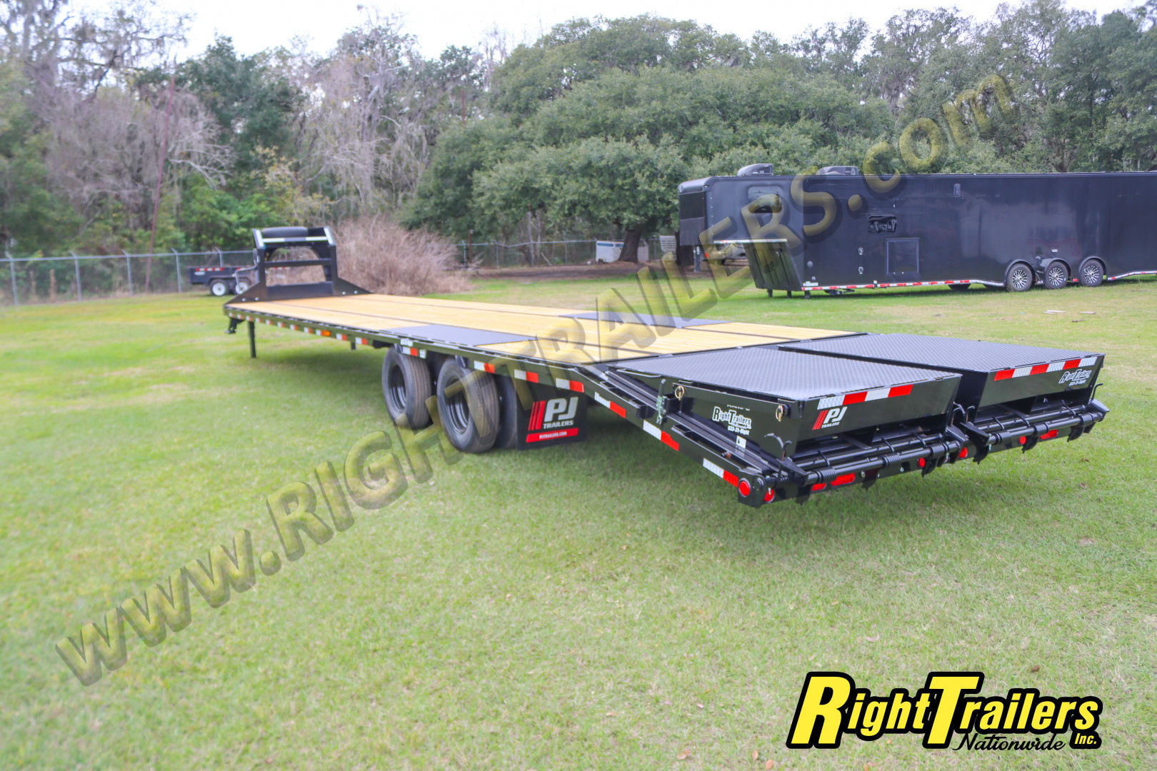 New 2026 8.5X40 PJ GOOSENECK EQUIPMENT TRAILER