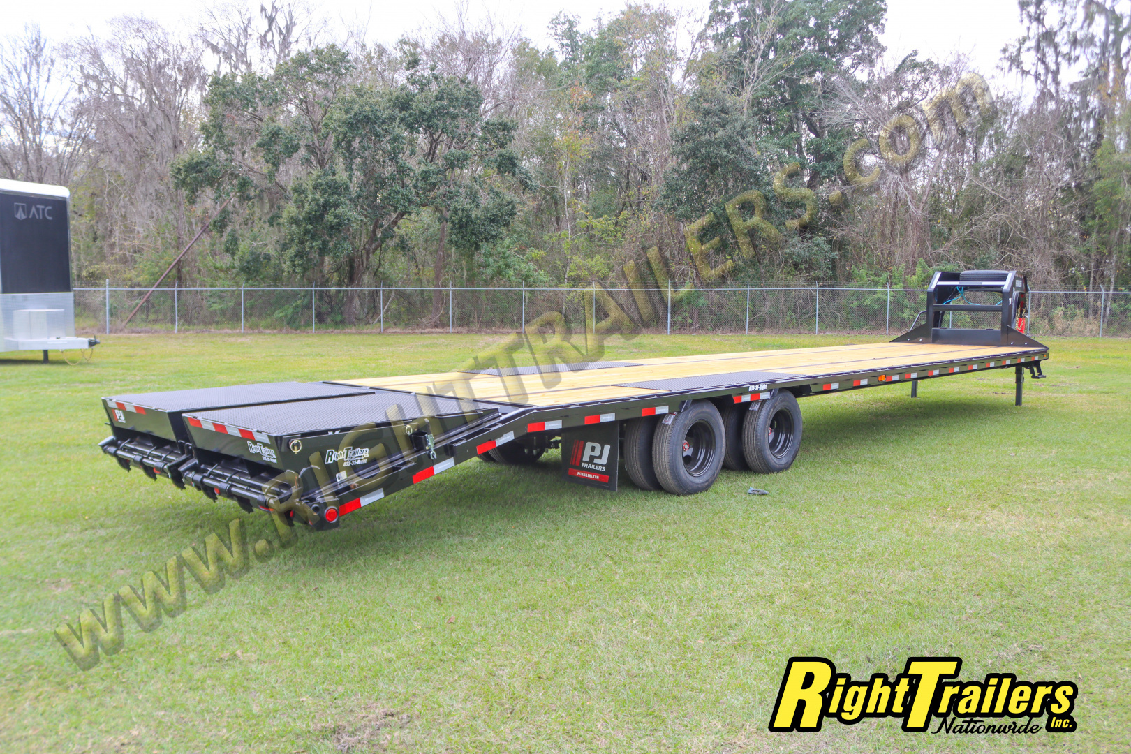 New 2026 8.5X40 PJ GOOSENECK EQUIPMENT TRAILER